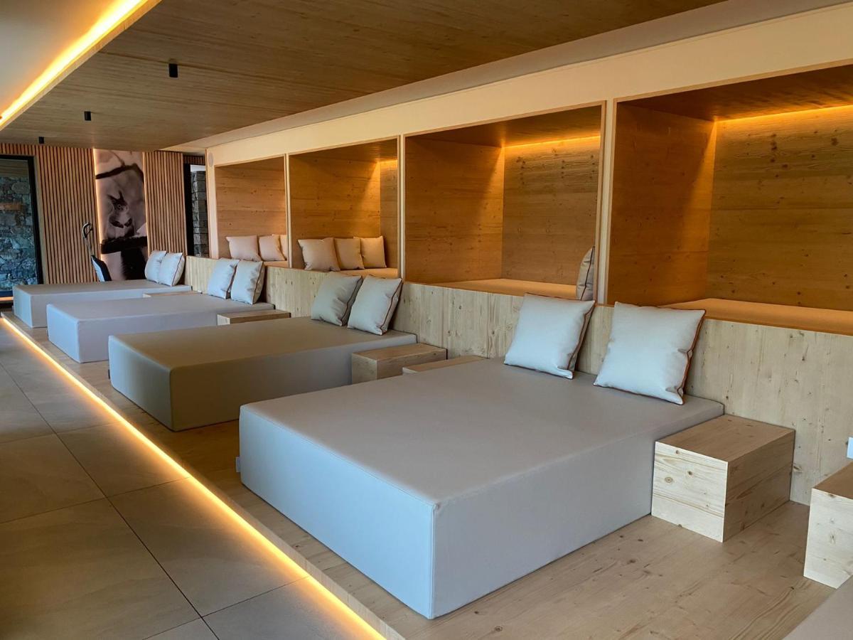 Silou Retreat Hotel Champdepraz Eksteriør billede