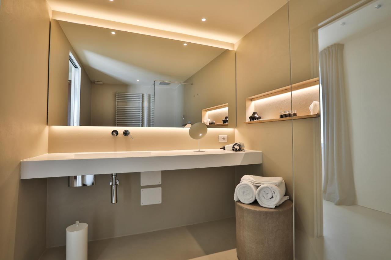 Silou Retreat Hotel Champdepraz Eksteriør billede
