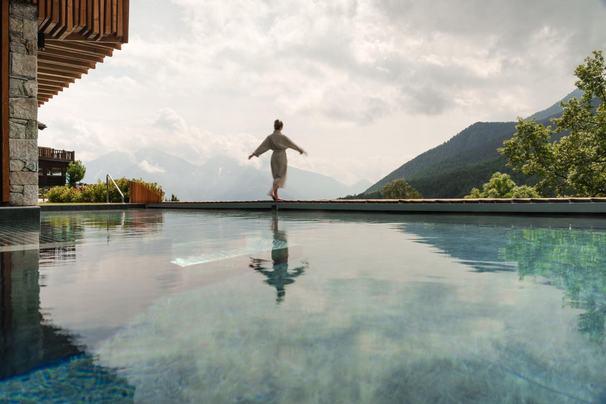 Silou Retreat Hotel Champdepraz Eksteriør billede