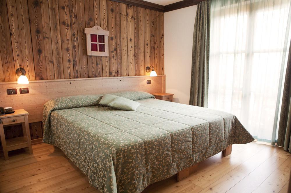 Silou Retreat Hotel Champdepraz Eksteriør billede