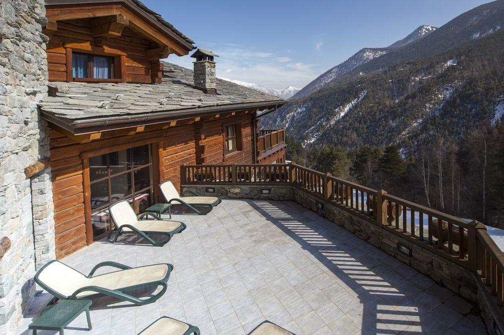 Silou Retreat Hotel Champdepraz Eksteriør billede